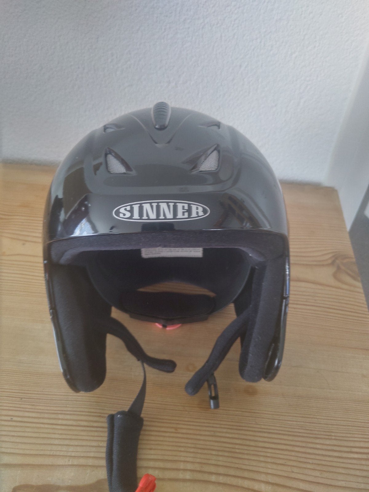Junior Sinner skihelm zwart lak maat S/M 56/58 model Rodeo, Sport en Fitness, Overige merken, Gebruikt, Overige typen, Ophalen of Verzenden