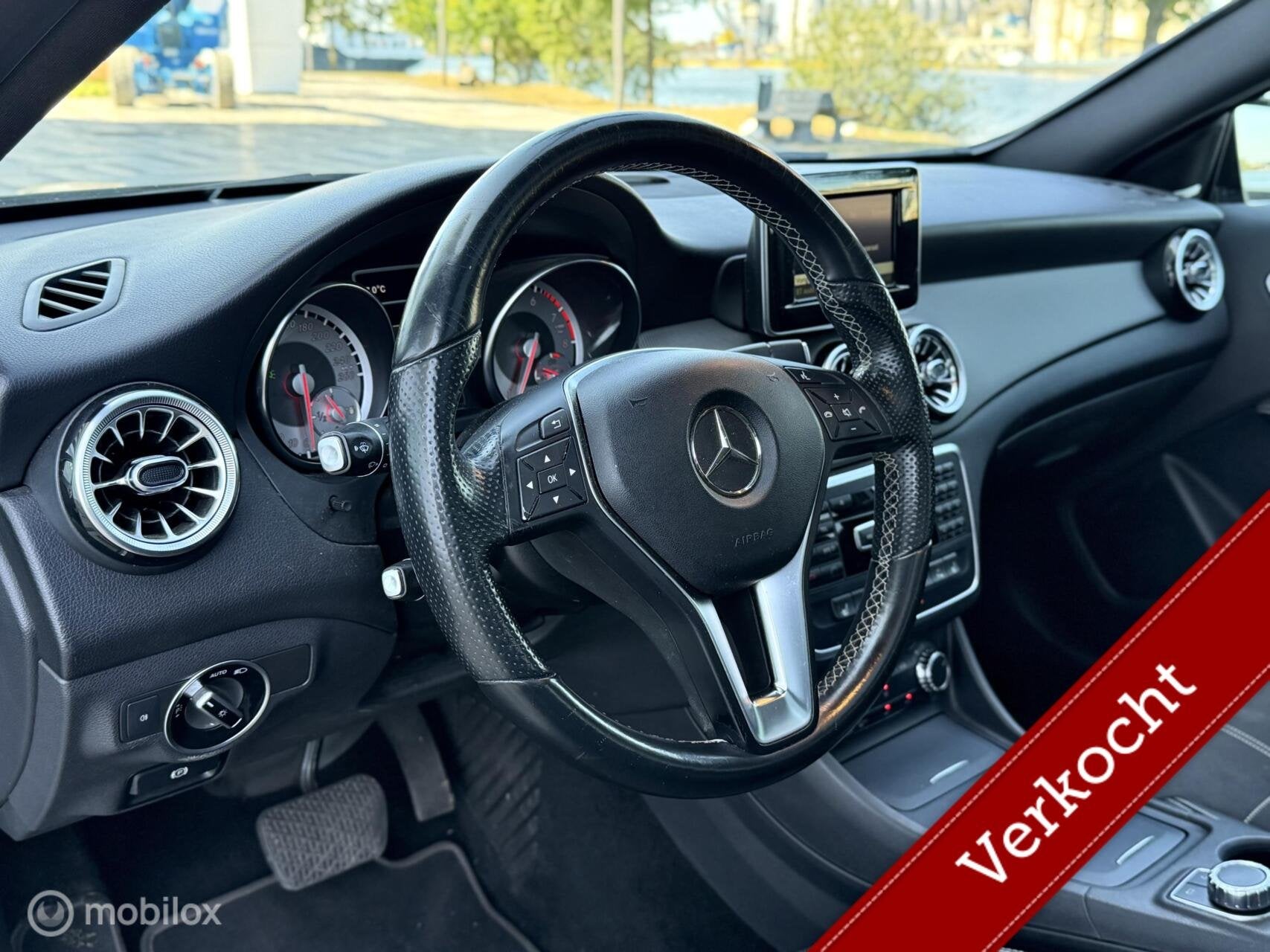 Mercedes GLA-klasse 200 |Pano |Harman & kardon |Blind spot, Auto's, Stof, Gebruikt, 715 kg, 1595 cc