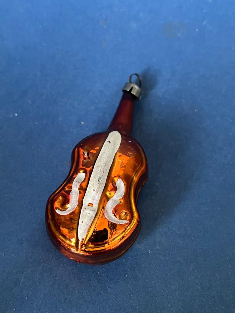 Oude glazen kerstbal (nr 12): muziekinstrument, Gebruikt, ., Ophalen of Verzenden, .