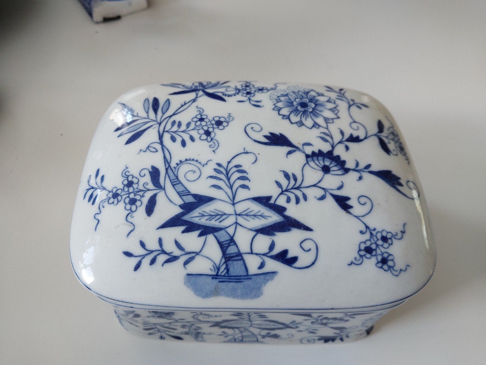 Antiek Louis Regout Zwiebelmuster doos en schaal 1883-1888, Ophalen