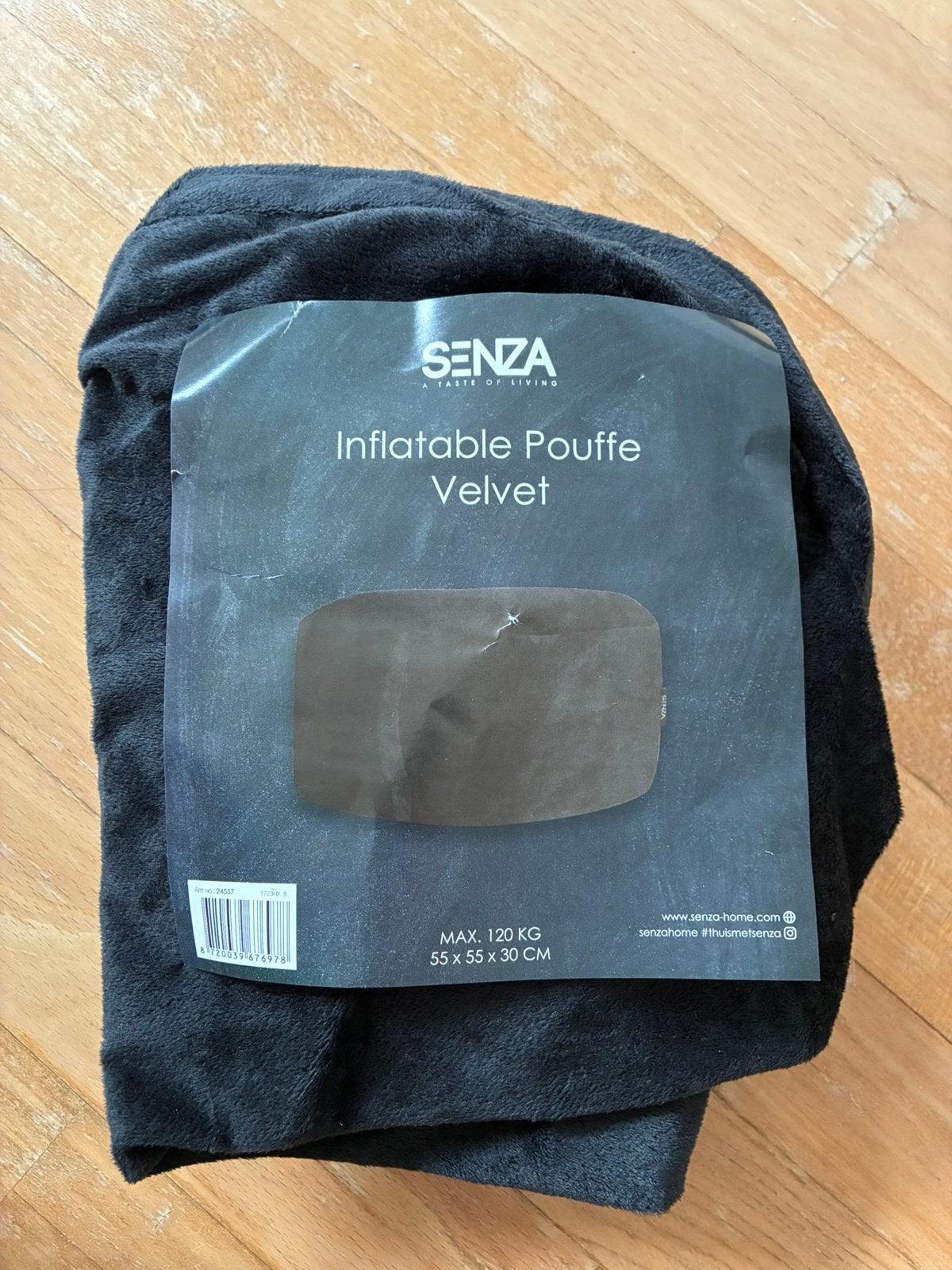 Zwarte, opblaasbare fluwelen poef SENZA 55x55x30 cm, Huis en Inrichting, Nieuw, Ophalen of Verzenden, 50 tot 75 cm, 50 tot 75 cm