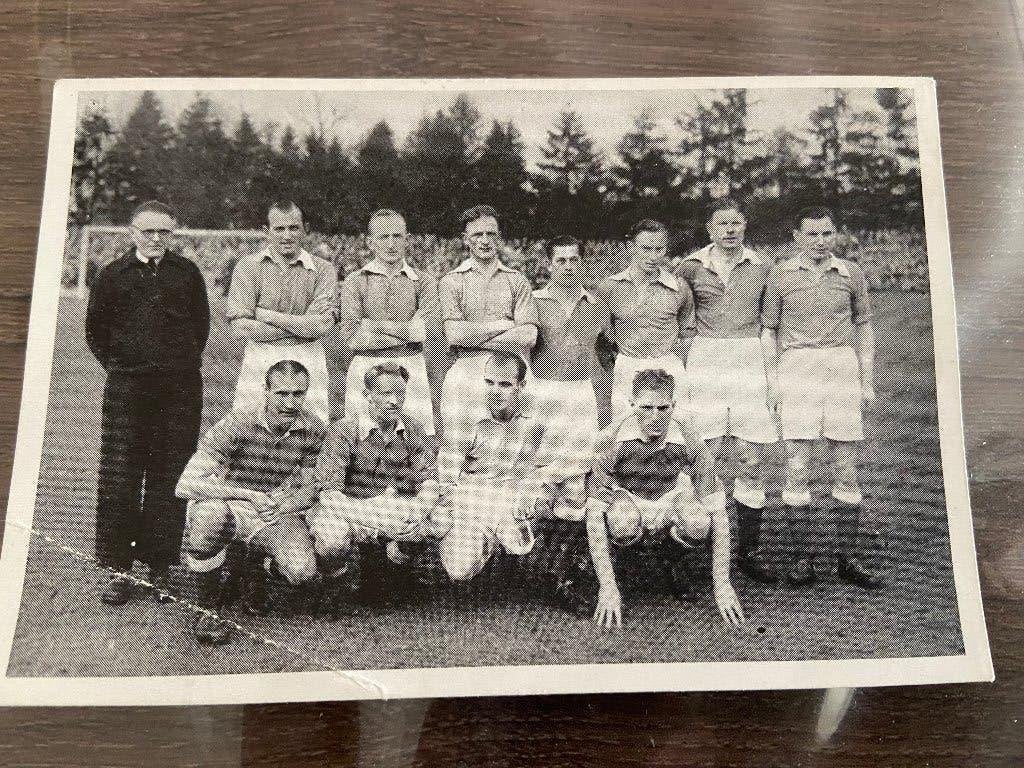 Plaatje Enschedese Boys elftal voetbal 1949/1950, Ophalen of Verzenden, Gebruikt, Overige binnenlandse clubs, Poster, Plaatje of Sticker