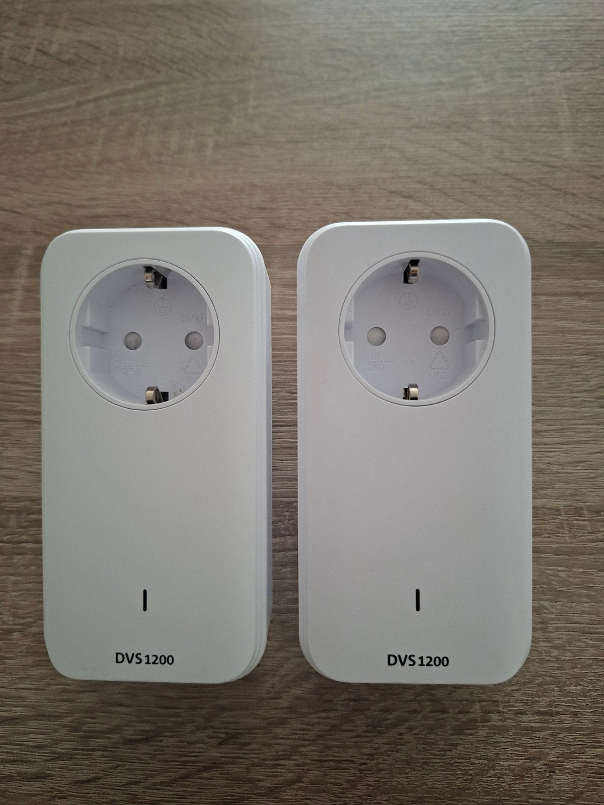 Devolo DVS 1200 Powerline Adapters (2 stuks), Ophalen of Verzenden, Zo goed als nieuw, Router, Devolo