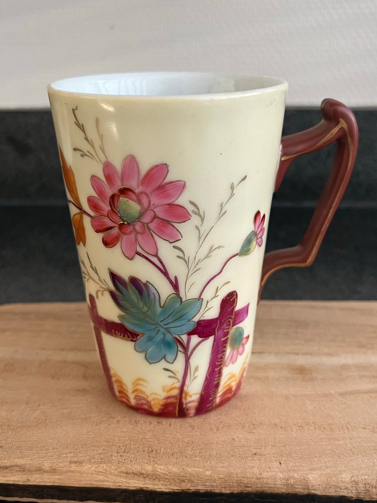 Antieke Victoria Carlsbad Porseleinen Mok met Bloemmotief, Antiek en Kunst, Ophalen of Verzenden