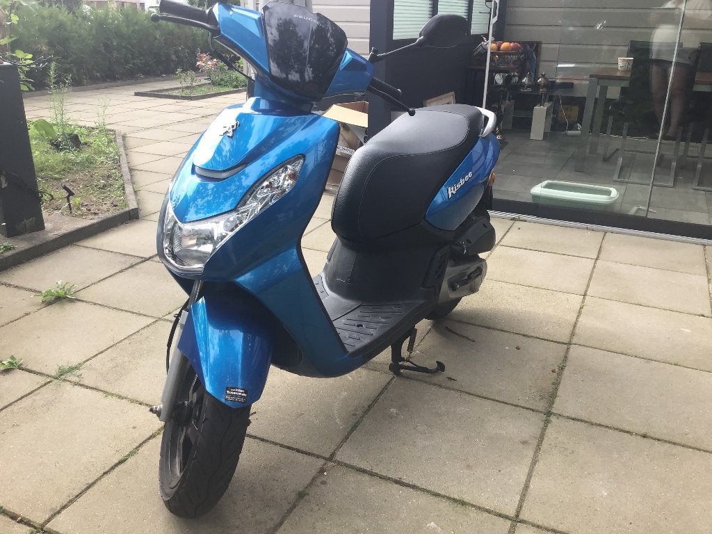 Kisbee scooter, Overige modellen, Maximaal 45 km/u, Ophalen of Verzenden, Zo goed als nieuw