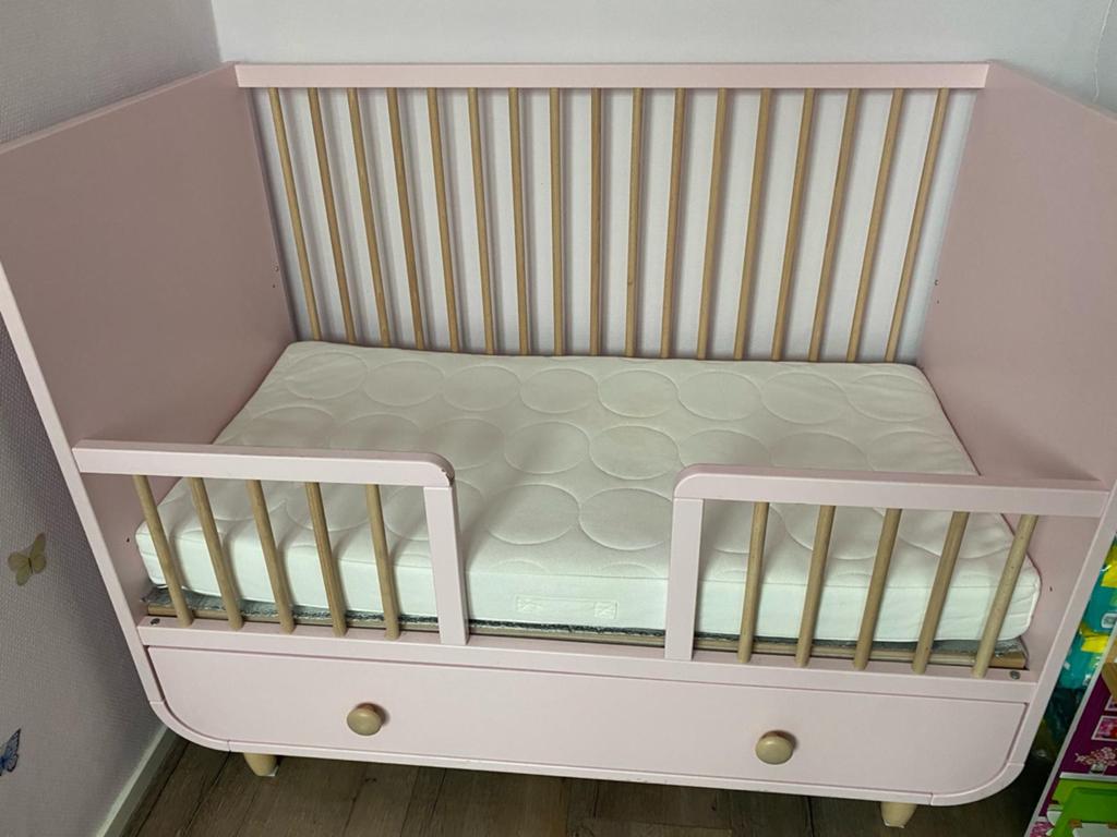 Roze ikea set, Ophalen, Zo goed als nieuw