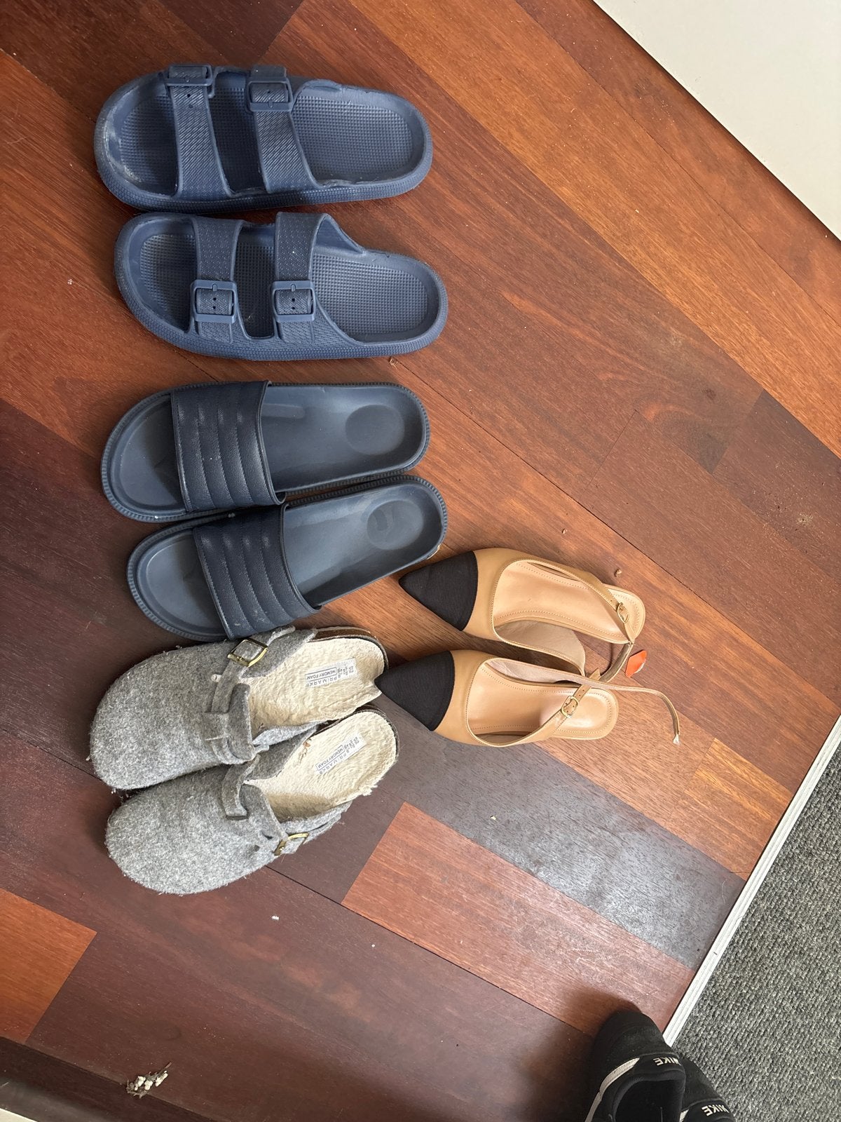 Diverse schoenen: slippers, sandalen en hakken, Ophalen of Verzenden, Gedragen, Blauw