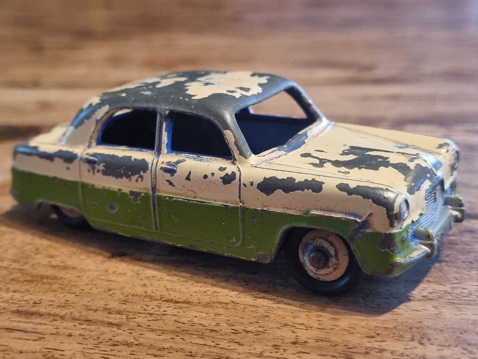 Dinky Toys Ford Zephyr Made in England, Ophalen of Verzenden, Gebruikt