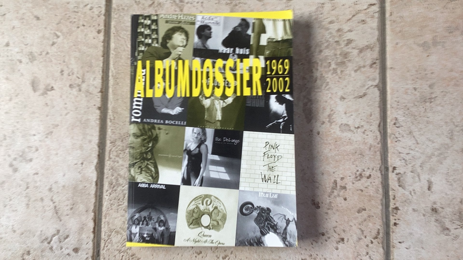 Boek Albumdossier, Ophalen of Verzenden, Nieuw, Boek, Tijdschrift of Artikel