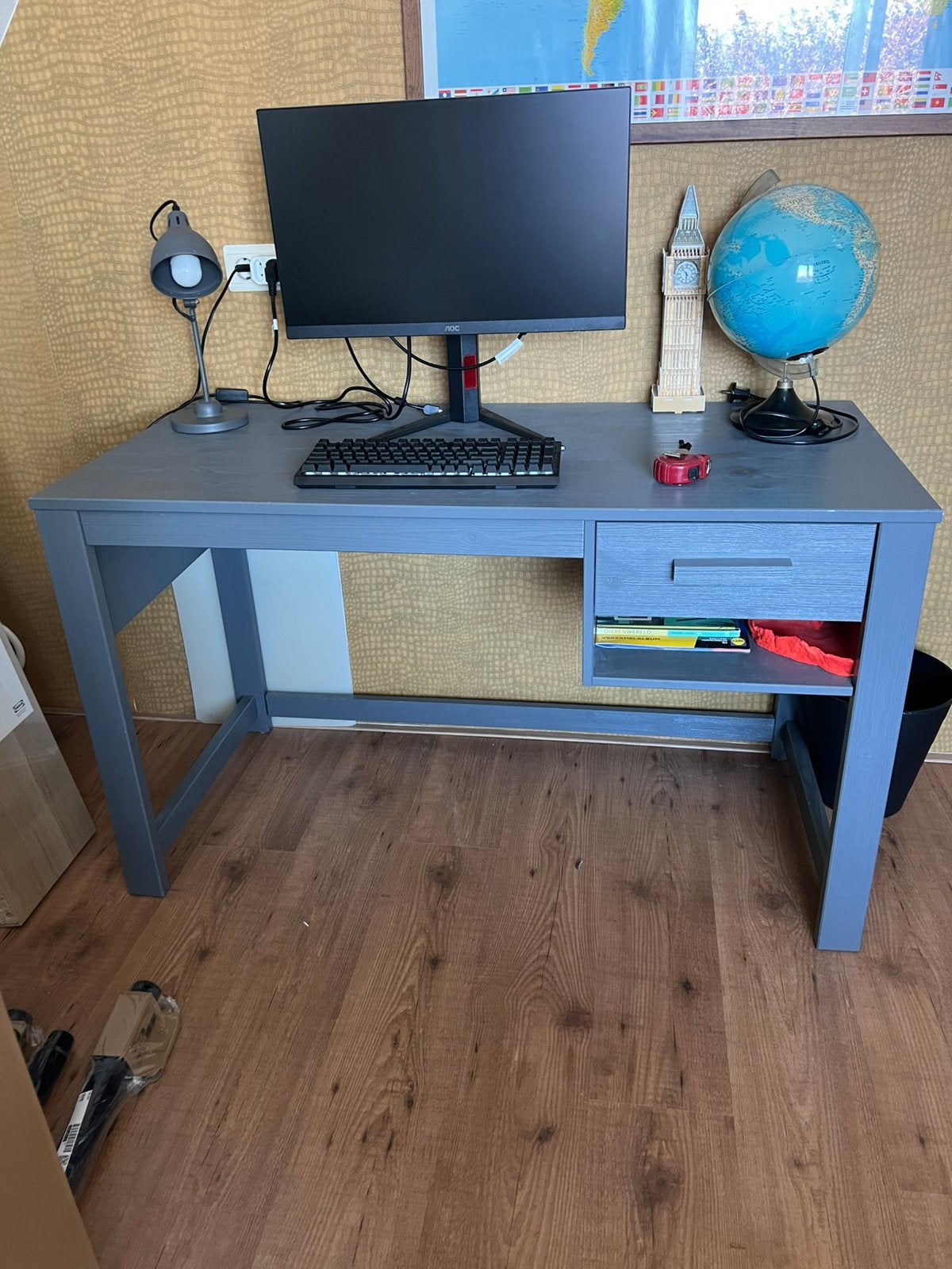 Wood dennis bureau, Ophalen, Zo goed als nieuw