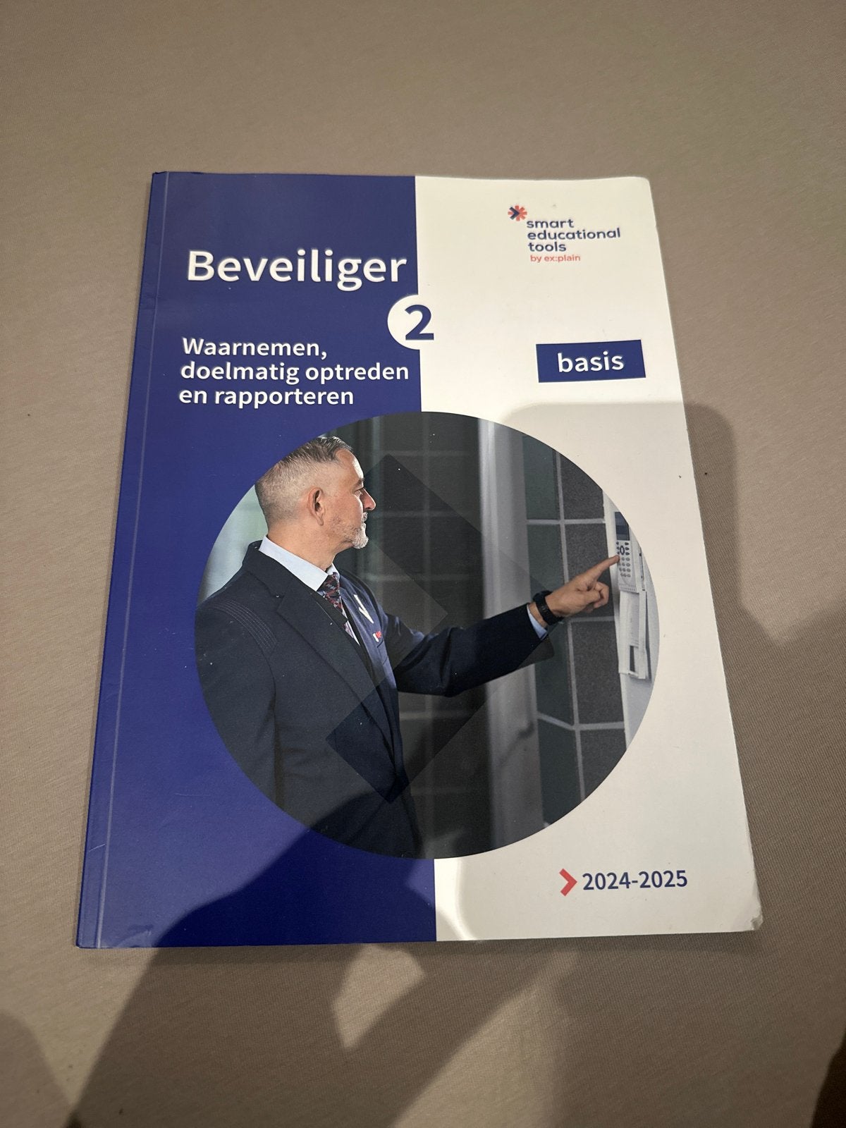 Beveiliger 2 Basis Leerboek nieuw!, Boeken, Ophalen of Verzenden, Nieuw, MBO
