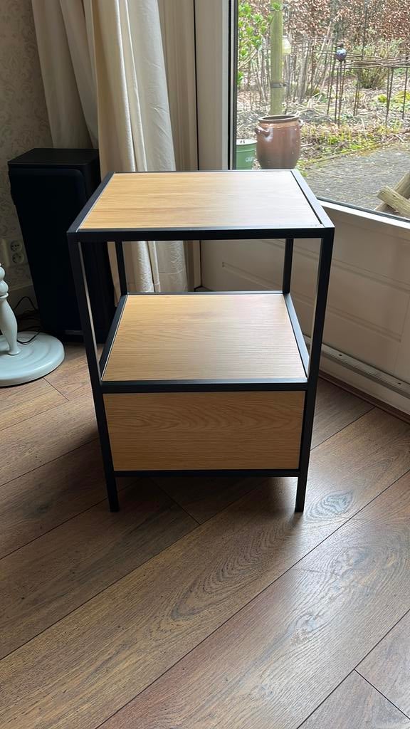 Nacht kastje, Huis en Inrichting, Ophalen, Zo goed als nieuw, Minder dan 45 cm, 55 tot 70 cm