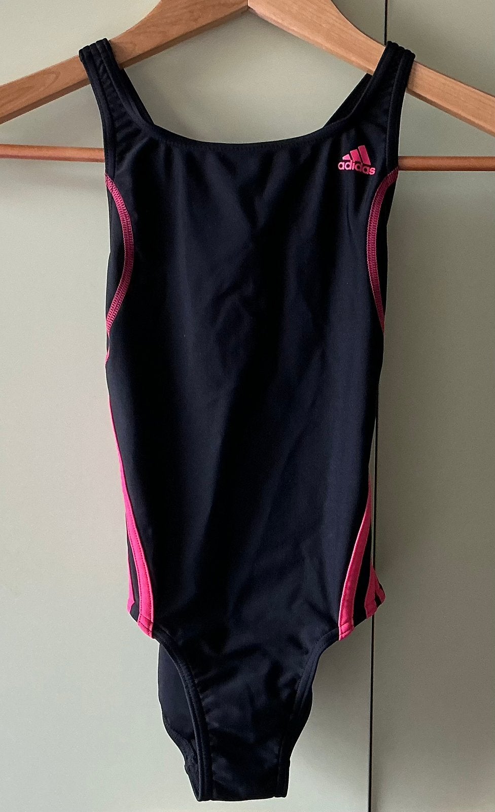 Nieuw Adidas zwempak, Kinderen en Baby's, Ophalen of Verzenden, Nieuw
