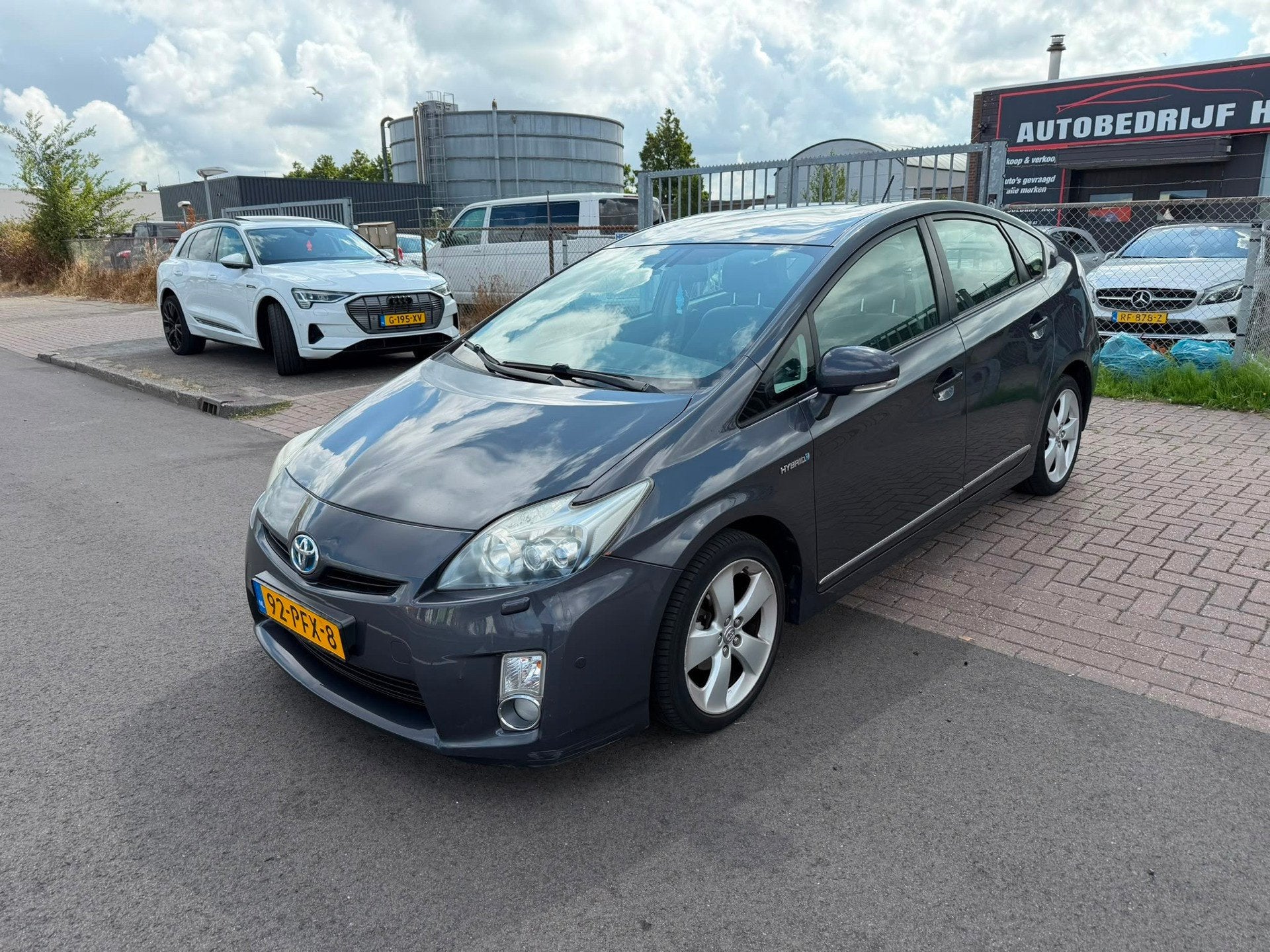 Toyota Prius 1.8 HYBRIDE/BENZIN XENON/CLIMA/HEADUP, Auto's, Toyota, Gebruikt, 4 cilinders, Origineel Nederlands, Bedrijf