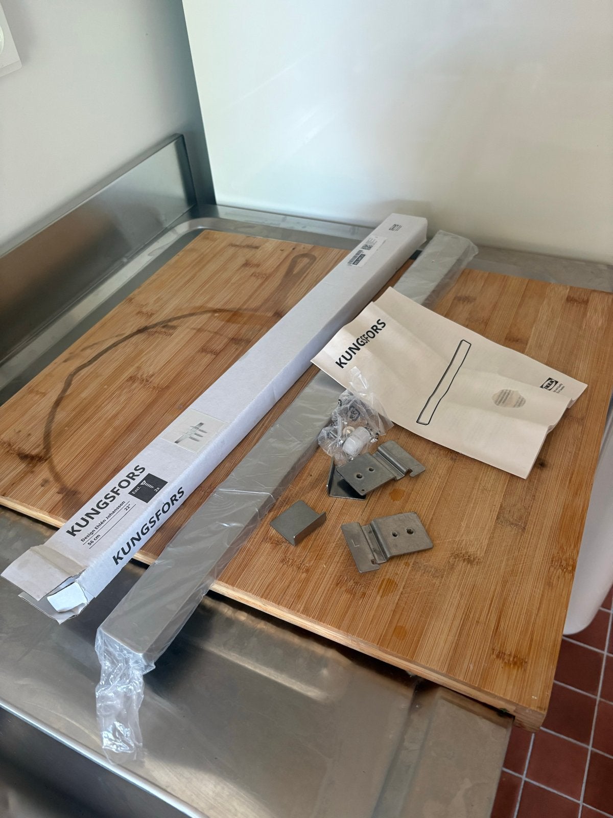IKEA KUNGSFORS RVS rail 56 cm - Nieuw in verpakking, Ophalen, Overige typen, IKEA, Metaal