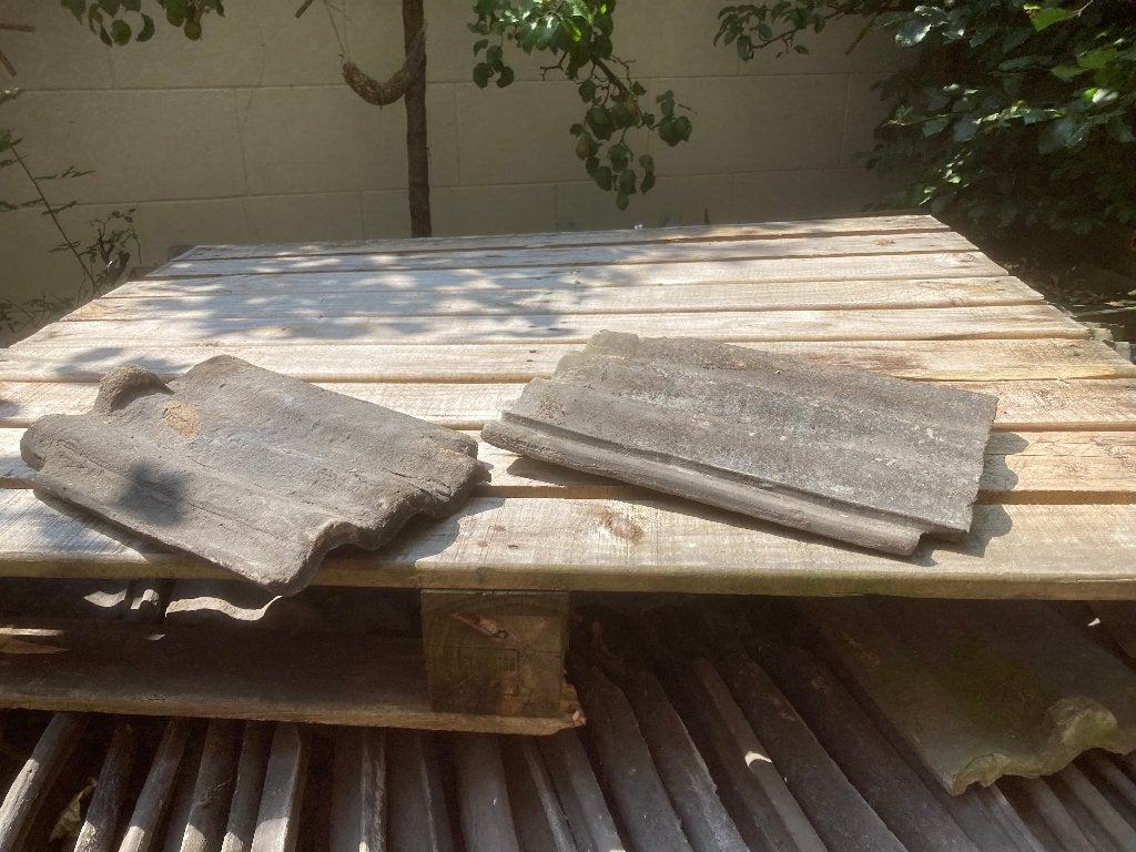 Antieke Friese golfdakpannen – ca. 1.100 stuks + nokpannen, Doe-het-zelf en Verbouw, Dakpannen en Dakbedekking, Ophalen, Gebruikt