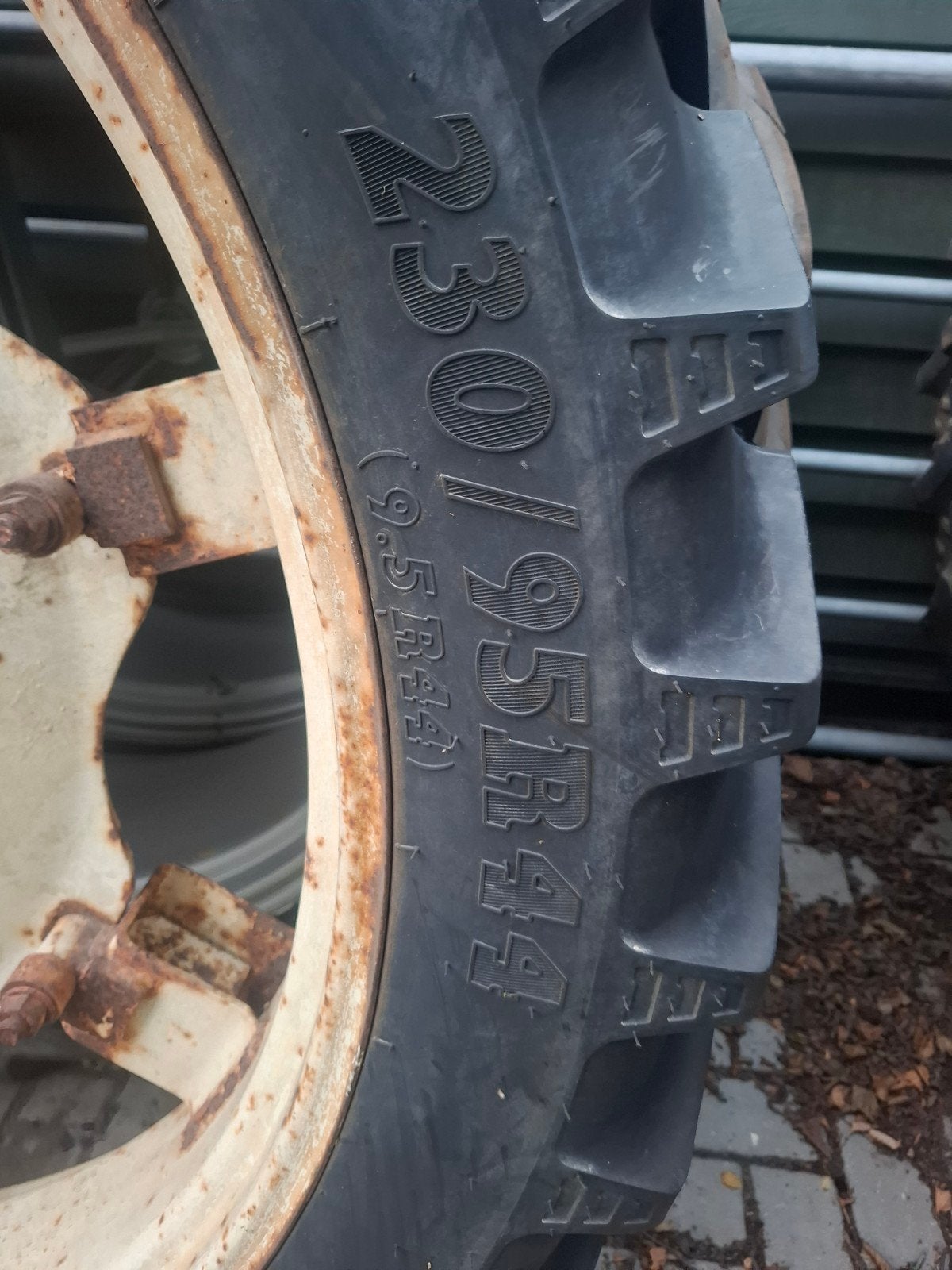 1 ling banden en velgen ook sets ihc michelin xm108 M8, Zakelijke goederen, Ophalen of Verzenden