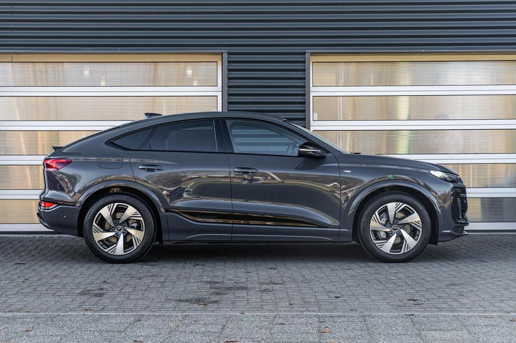 Audi Q6 Sportback e-tron 252pk Advanced Edition 83 kWh | Tec, Auto's, Audi, Automaat, 12 maanden, Achterwielaandrijving, Zwart