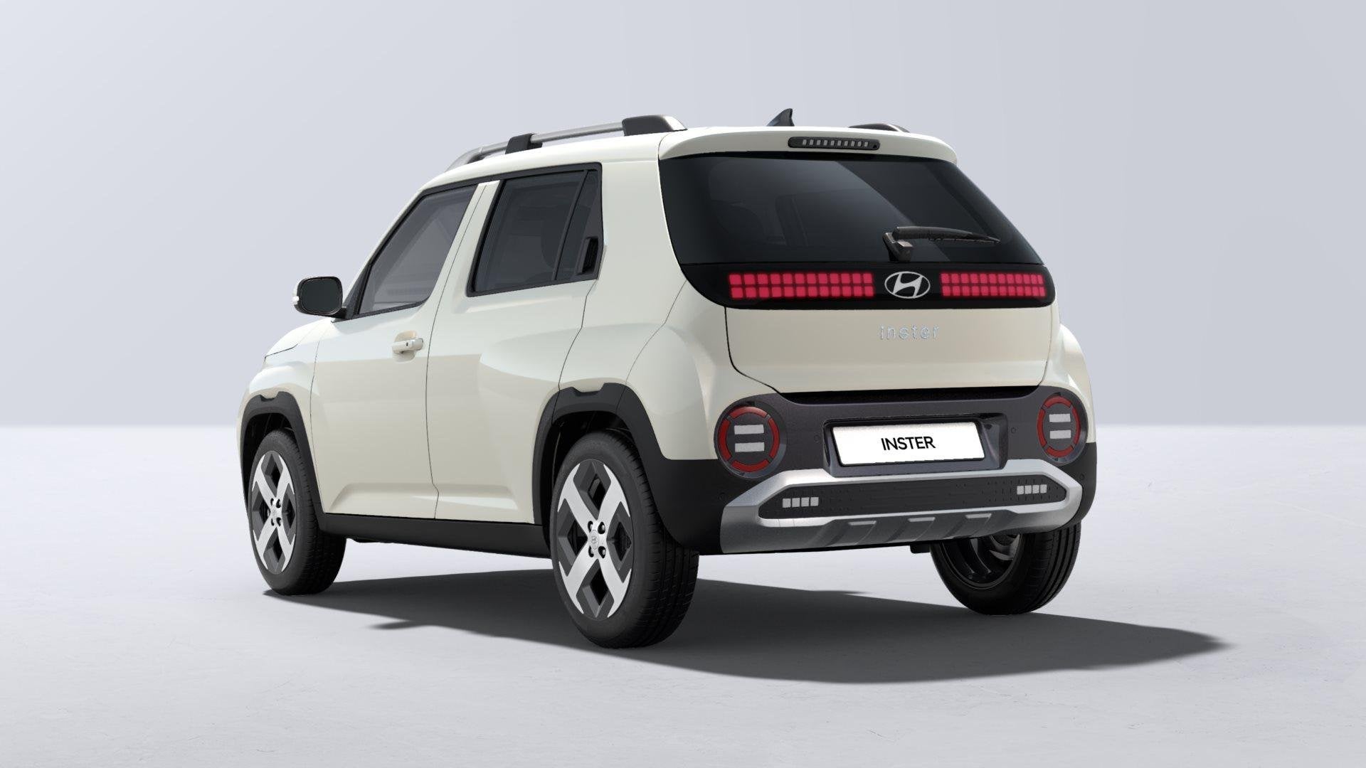 Hyundai Inster 49 kWh / Evolve + W&T | 0,99% RENTE MOGELIJK, Automaat, 12 maanden, Stof, Zwart