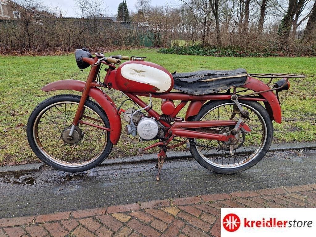 Motoguzzi Cardelino met zeer mooie patina zonder kenteken