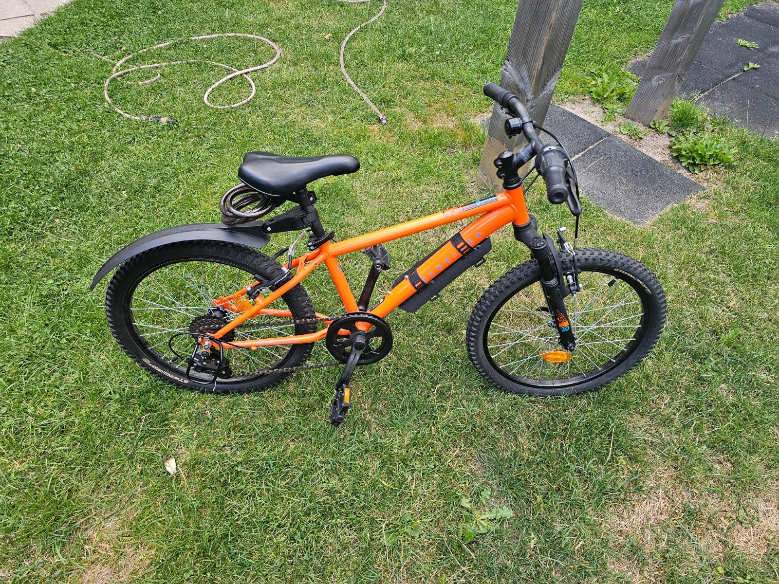 B'Twin Rockrider EXPL 500 Kinderfiets 20 inch Oranje, Ophalen, Gebruikt, Velgrem, B'Twin