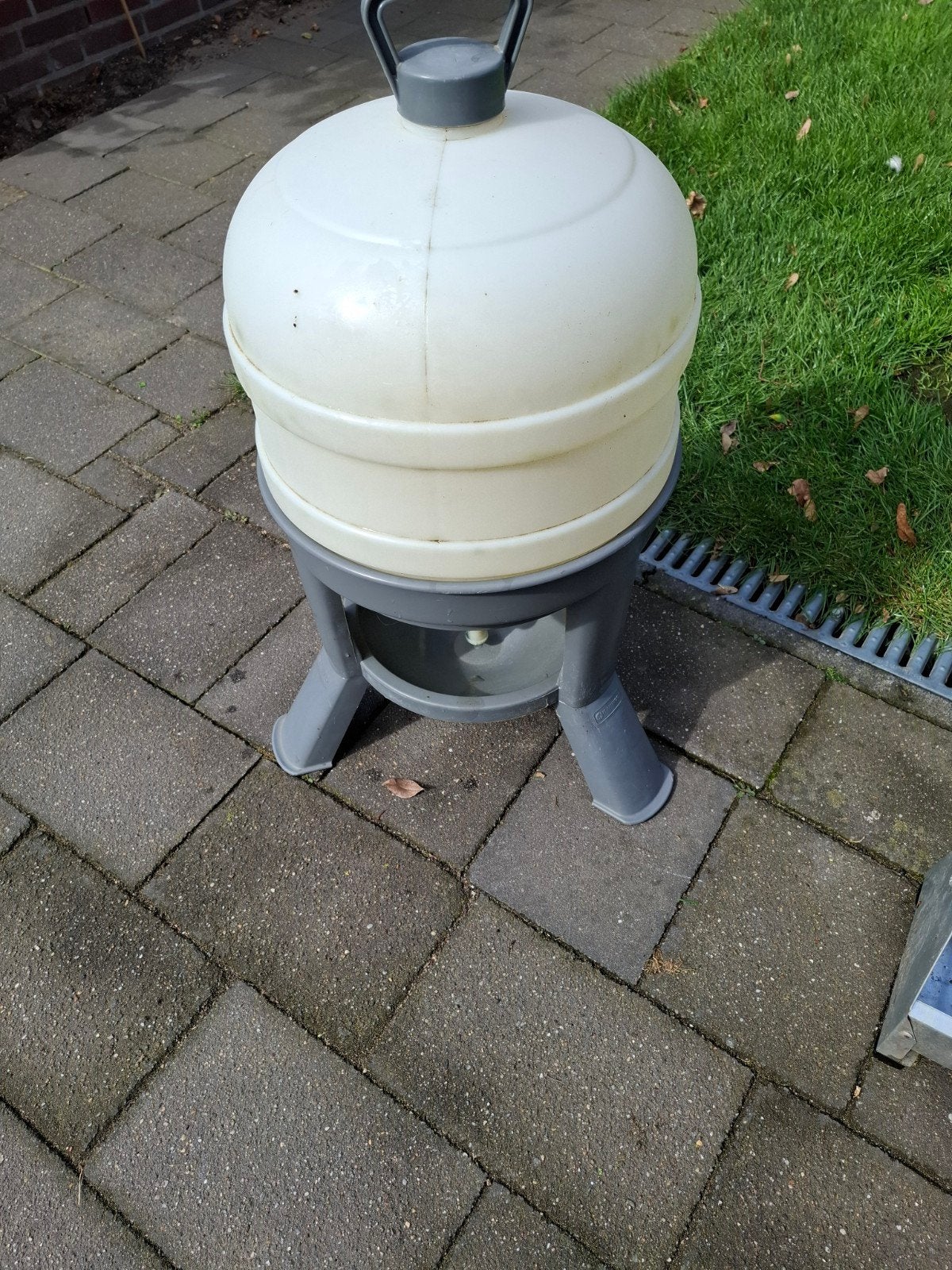 kippen drinkton, Ophalen, Gebruikt, Drinken en Voederen