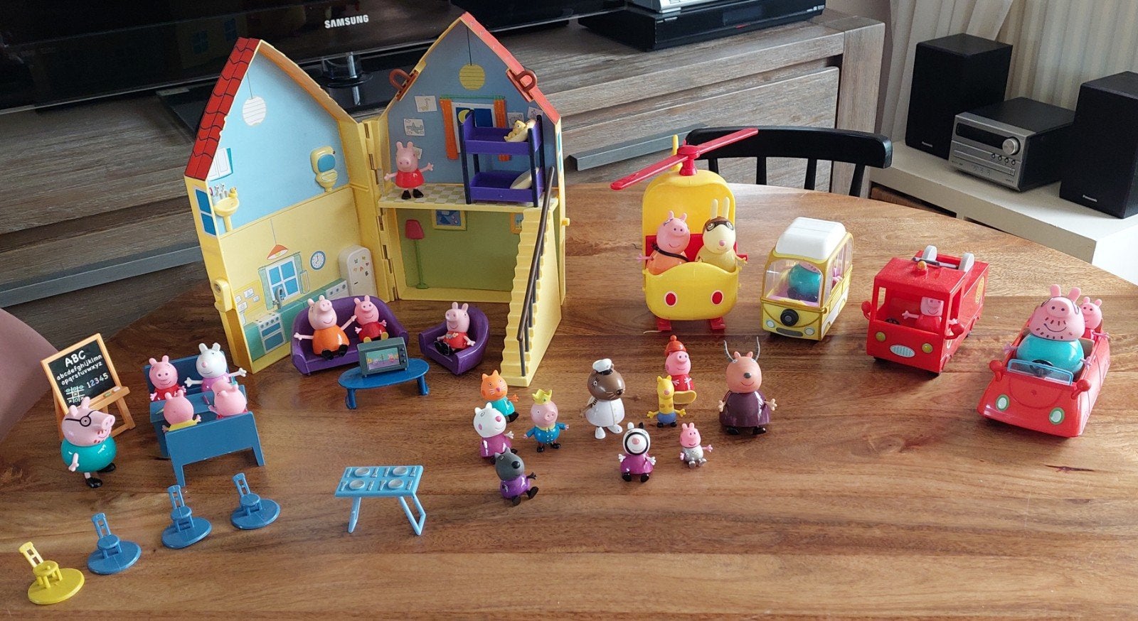 Peppa Pig Speelset: Huis, School, Voertuigen & Figuren, Ophalen of Verzenden, Gebruikt