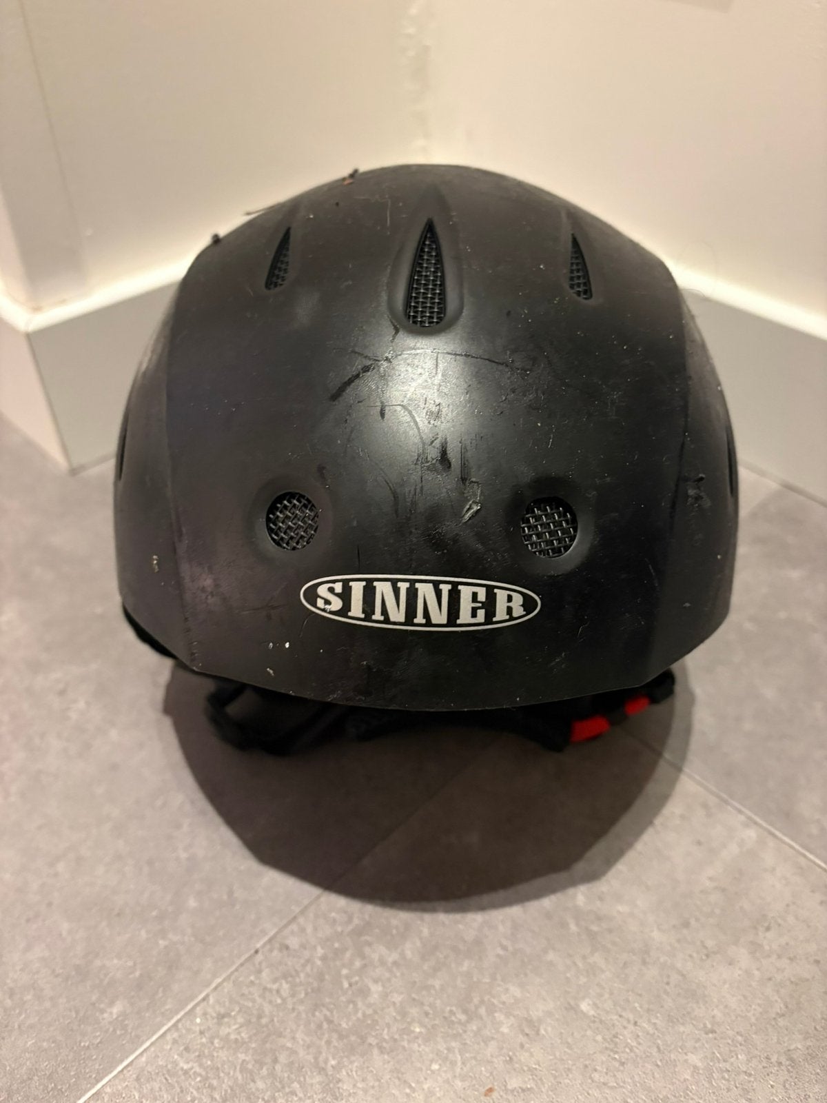 Skihelm Sinner, Overige merken, Overige typen, Ophalen of Verzenden, Zo goed als nieuw
