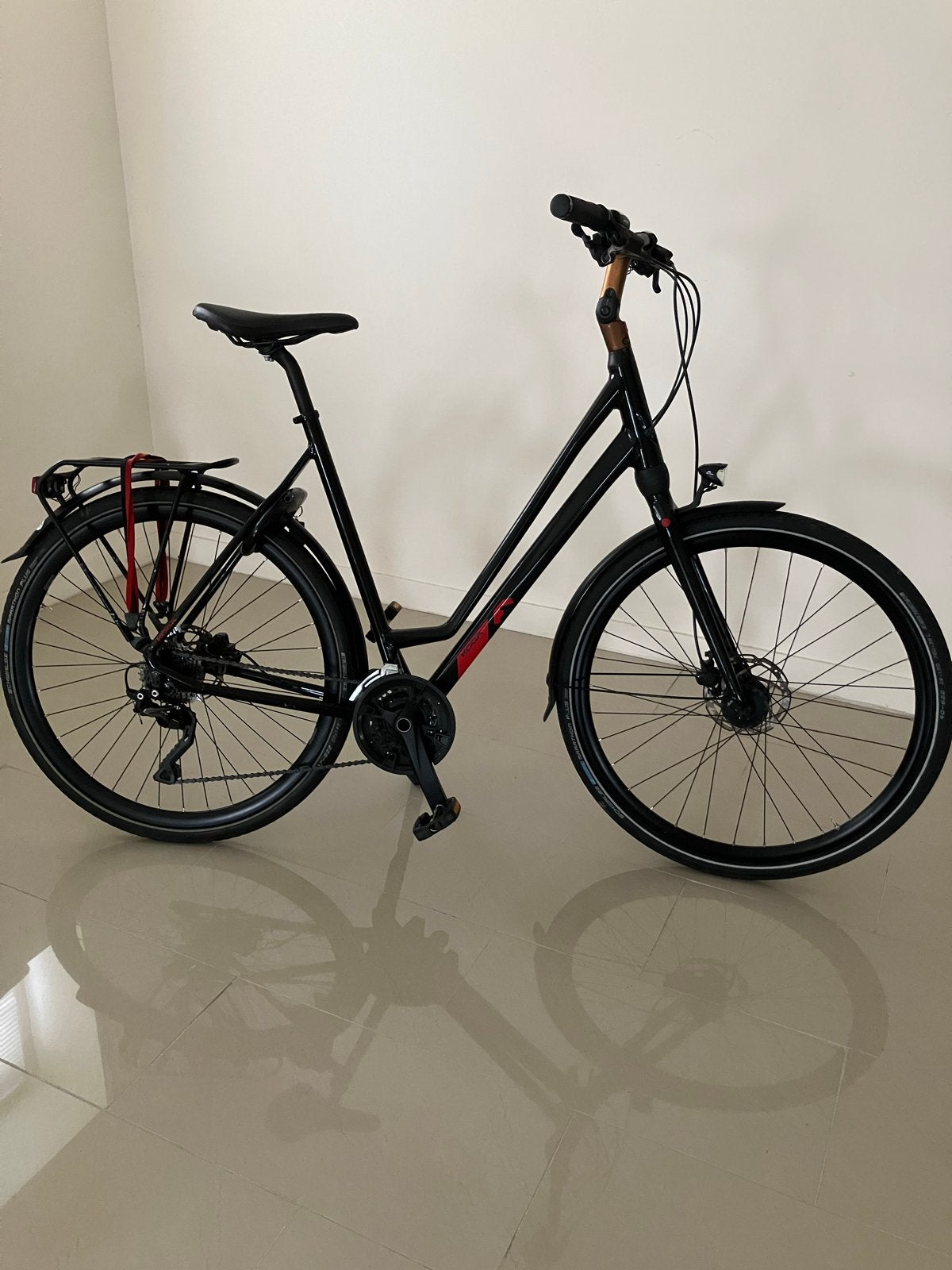 F3  5  2022 damesfiets met schijfremmen en versnellingen, Gebruikt, Versnellingen, 56 cm of meer, Schijfrem