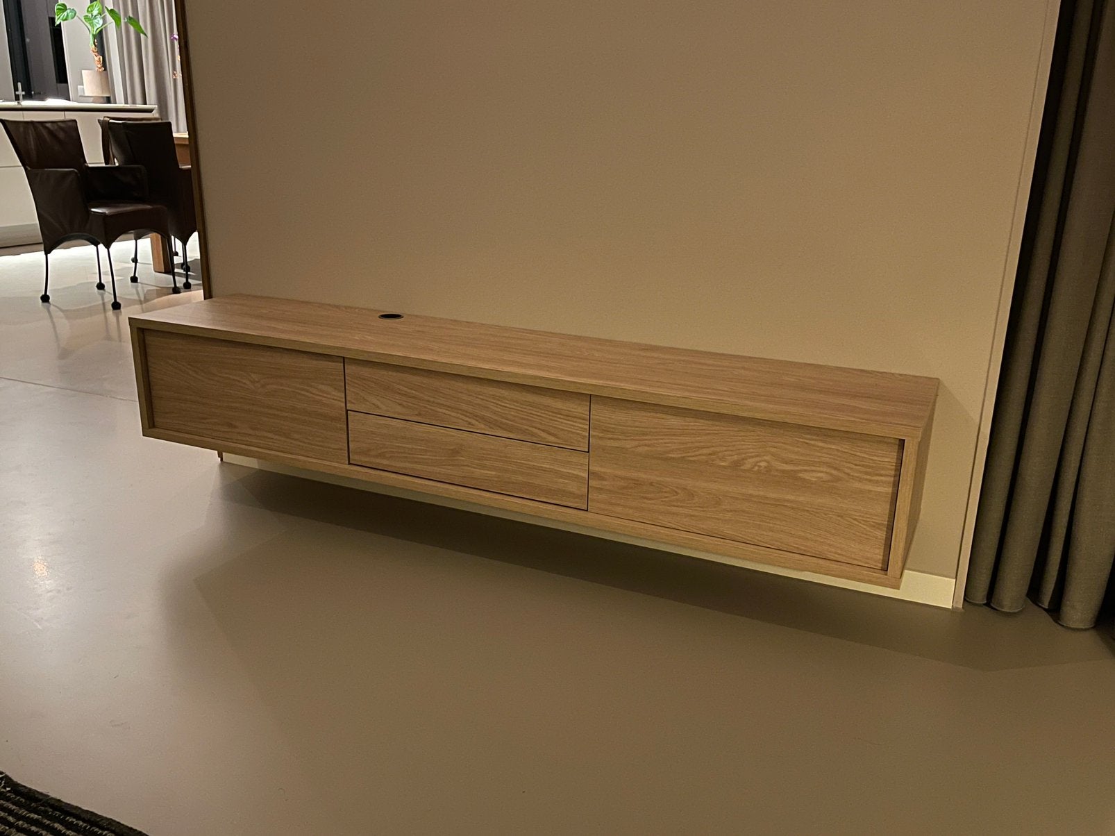 TV meubel licht eiken fineer, Ophalen, 150 tot 200 cm, Zo goed als nieuw, Minder dan 100 cm