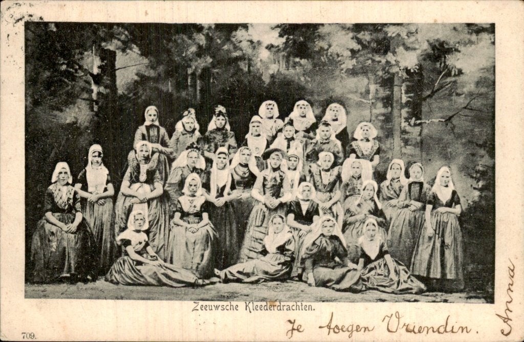 s Heer Arendskerke - Kleederdrachten - Groep vrouwen, Verzamelen, Ophalen of Verzenden, Voor 1920, Gelopen, Zeeland