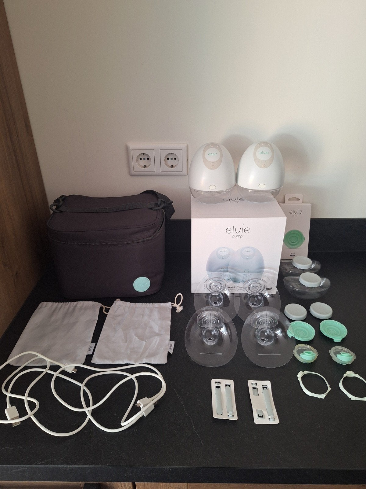 Elvie Pump dubbele draadloze borstkolf incl accessoires, Kinderen en Baby's, Ophalen of Verzenden, Borstkolf