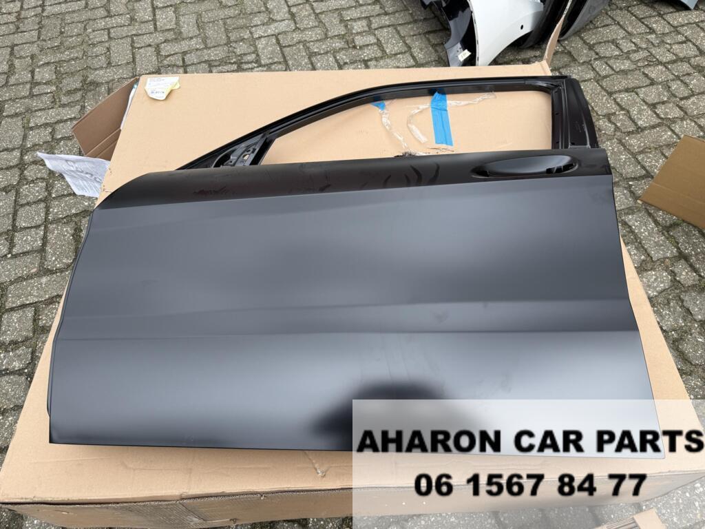 W204 Portier links voor A2047205300 Deur C klasse Mercedes, Auto-onderdelen, Carrosserie en Plaatwerk, Deur, Voor, Links, Nieuw