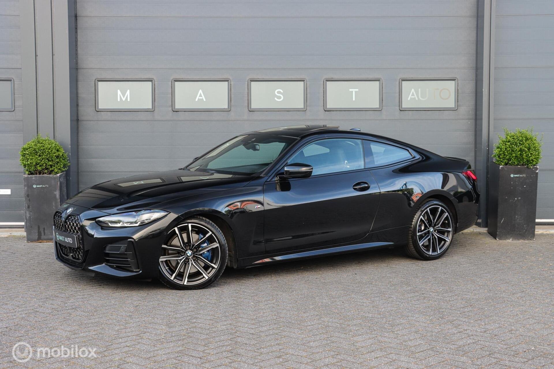 BMW M440i Coupé xDrive M-Sport| M-Schaalstoelen|H&K AUDIO|P, Auto's, Automatische klimaatregeling, 4 stoelen, Zwart, Bedrijf
