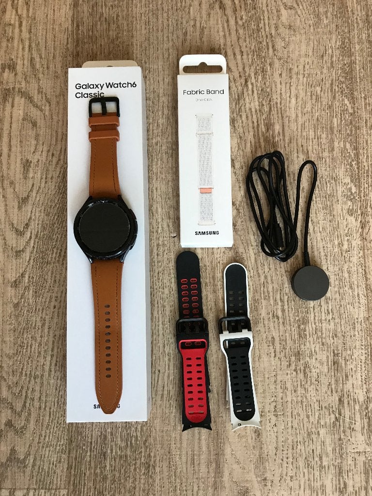 Samsung Galaxy Watch classic 2, Sieraden, Tassen en Uiterlijk, Zwart, Samsung ⌚️, Ophalen of Verzenden, Zo goed als nieuw