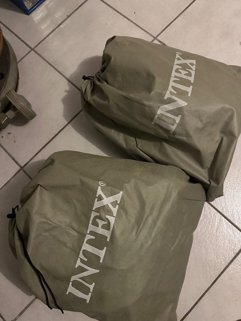 2x Intex Kidz Travel luchtbed - prijs per stuk, Caravans en Kamperen, Ophalen of Verzenden, Zo goed als nieuw, 1-persoons