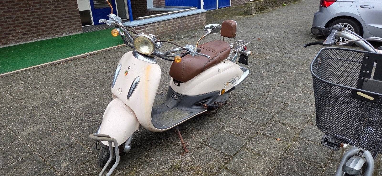 Znen Grande Retro Scooter - Opknapper of voor onderdelen, Fietsen en Brommers, Snorfietsen en Snorscooters, Gebruikt, Benzine
