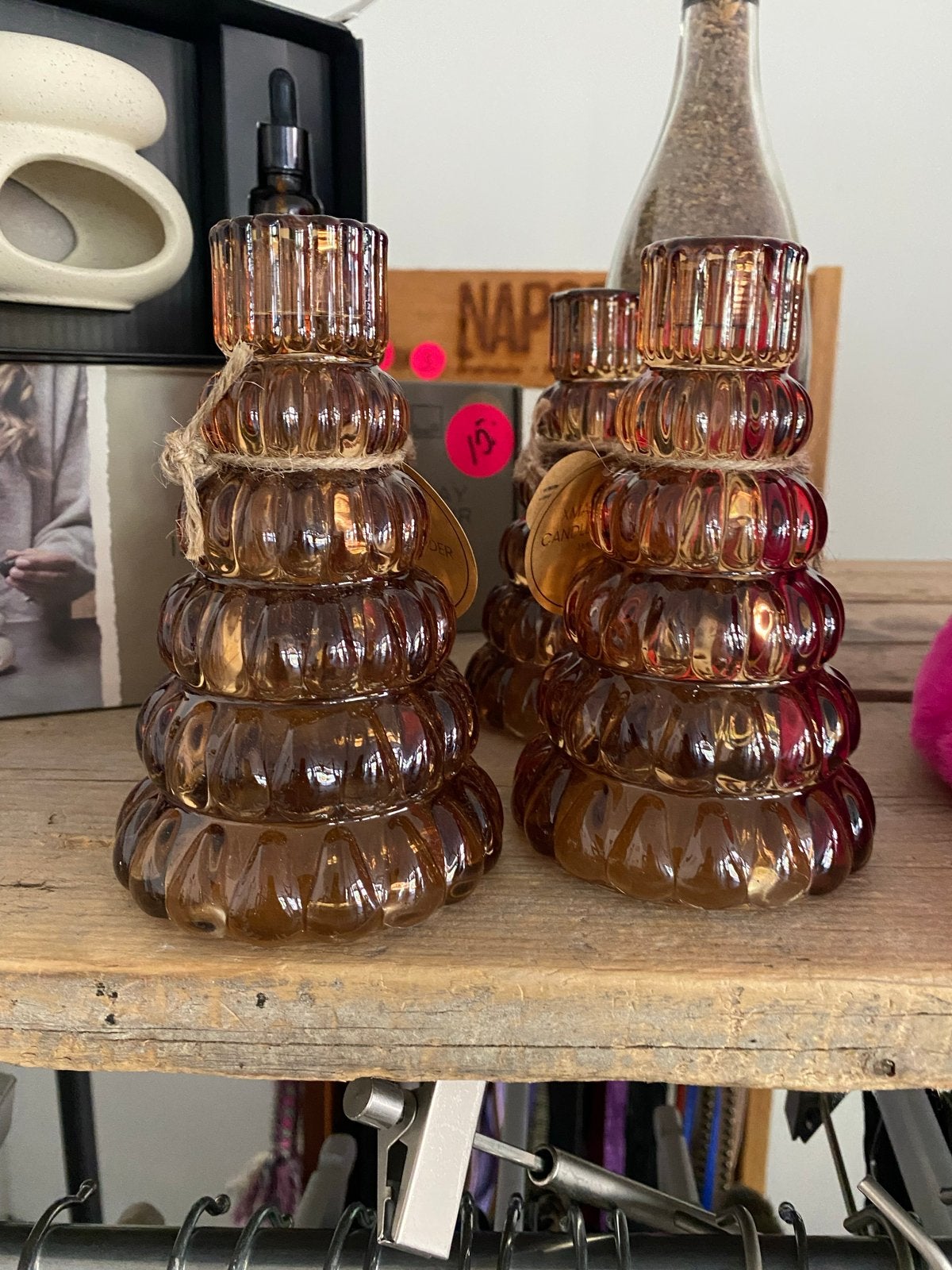 Set van 2 glazen kandelaars - Amberkleurig, Bruin, Ophalen of Verzenden, Kandelaar, Glas