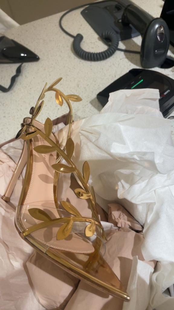 hakken gianvito rossi, Kleding | Dames, Schoenen, Ophalen of Verzenden, Zo goed als nieuw, Geel, Sandalen of Muiltjes