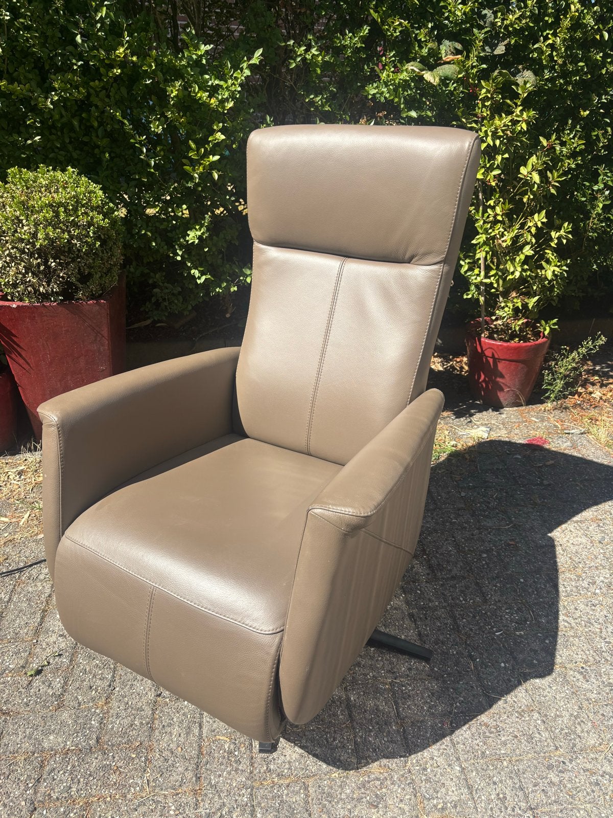 Leren relaxfauteuil met elektrische verstelling, Ophalen, Gebruikt, Leer, 75 tot 100 cm