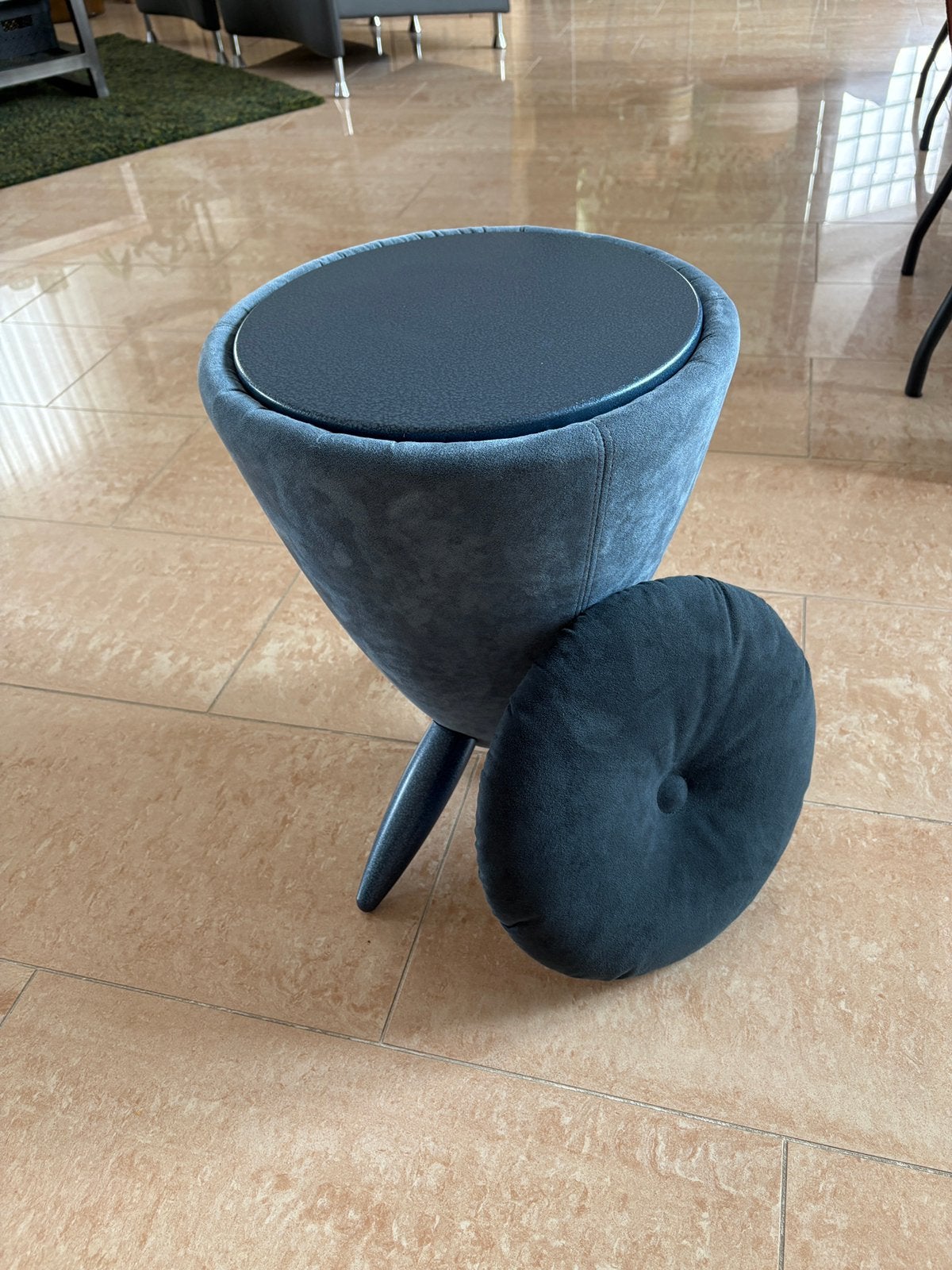 Leolux Tamtam. 2 stuks,  prijs is per stuk, Ophalen, Zo goed als nieuw, Hout, Modern Design