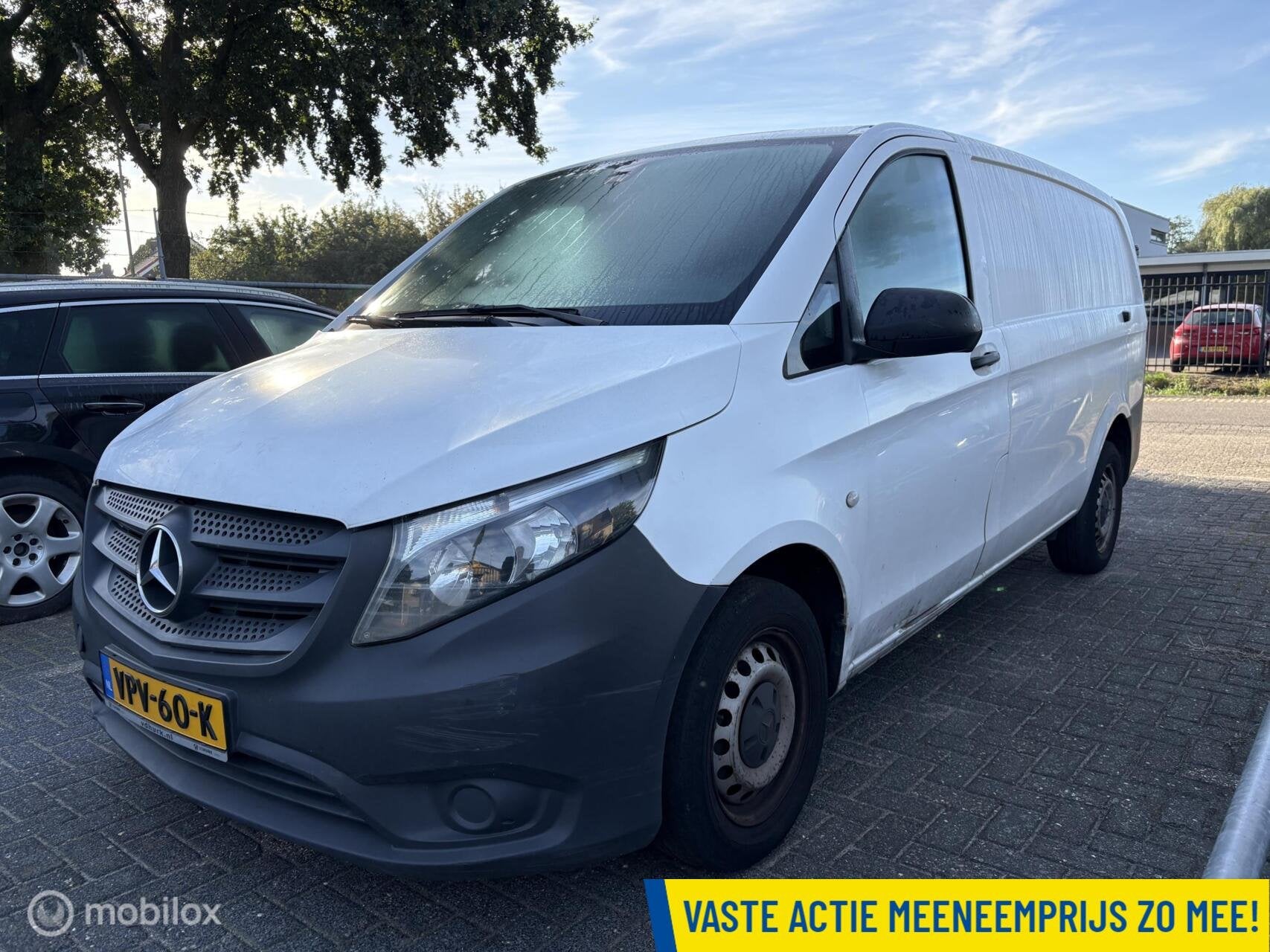 Mercedes Vito 111 CDI Lang + Airco. MOTOR DEFECT ! ENGINE BR, Auto's, Stof, Gebruikt, 4 cilinders, 2000 kg