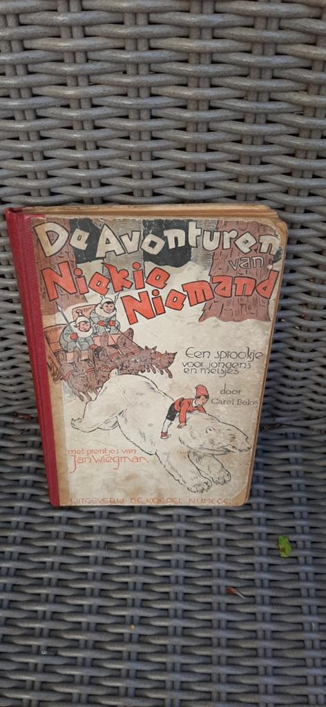 De Avonturen van Niekie Niemand - Oud kinderboek 1947, Boeken, Ophalen of Verzenden, Gelezen, Carel Beke, Sprookjes