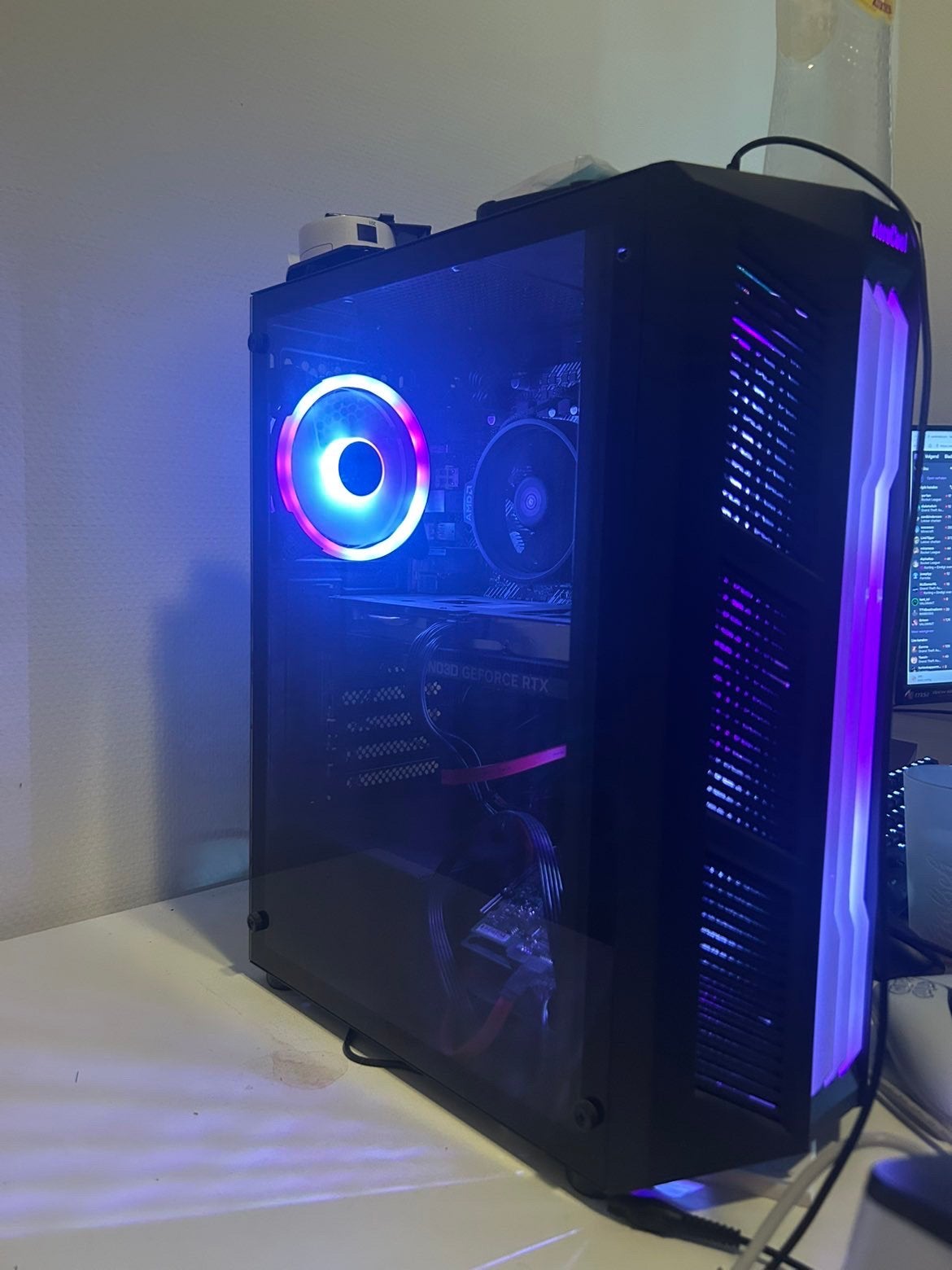 RGB Game pc - 4060 - 16GB ram - Ryzen 5 5500 + monitor, Ophalen, Gebruikt, Gaming, SSD