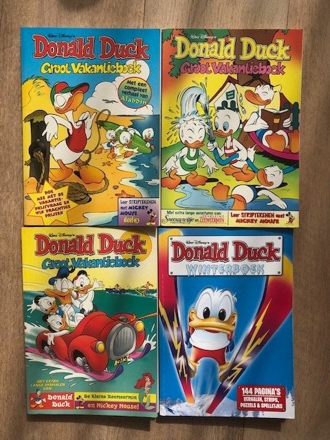 7 dikke vakantieboeken van Donald Duck, Boeken, Ophalen of Verzenden, Zo goed als nieuw, Walt Disney, Fictie algemeen