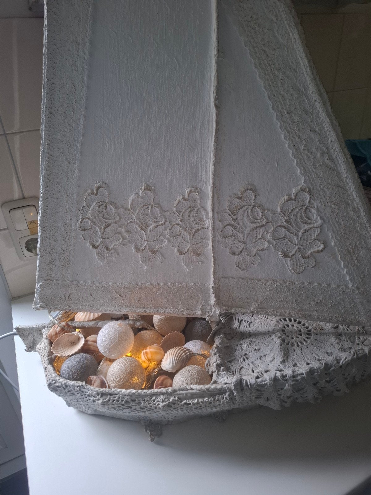 Decoratieve boot met verlichting en schelpen - Sinterklaas, Gebruikt, Overige stijlen, Ophalen of Verzenden, Wit