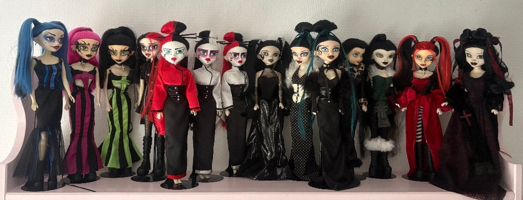 15x Begoth Bleeding Edge gothic doll barbie pop partij, Ophalen, Gebruikt, Pop