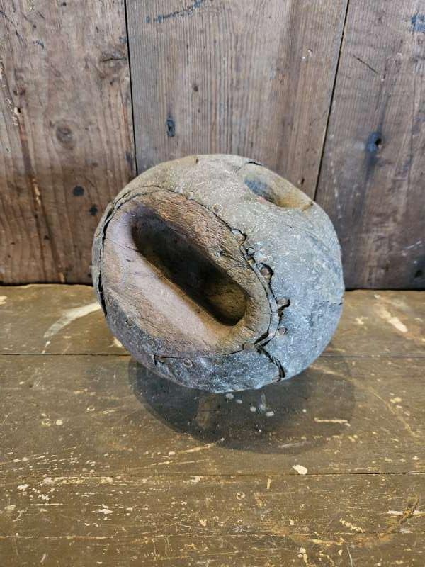 oude bowlingbal ``WOONWINKEL RUSTIEK``, Ophalen of Verzenden