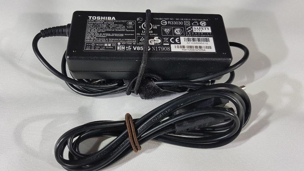 Goedwerkende Toshiba oplader 19v = 3.95A, Computers en Software, Laptop-opladers, Ophalen of Verzenden, Gebruikt, Toshiba