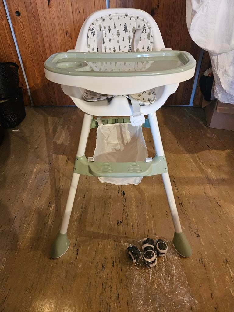Kinderstoel in hoogte verstelbaar, met afneembaar dienblad, Ophalen of Verzenden, Nieuw, Overige typen, Gordel(s)
